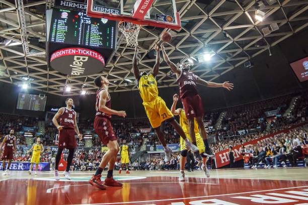 渐缩小与国 渐缩小与国